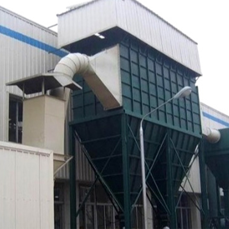 Sběrač prachu s podtlakovým zpětným ofukováním